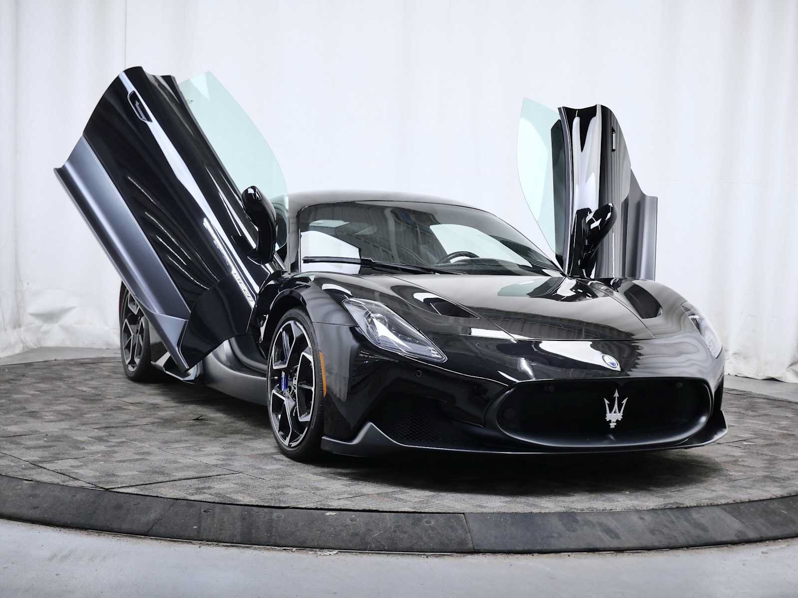 Used 2022 Maserati MC20 Coupe RWD image 11