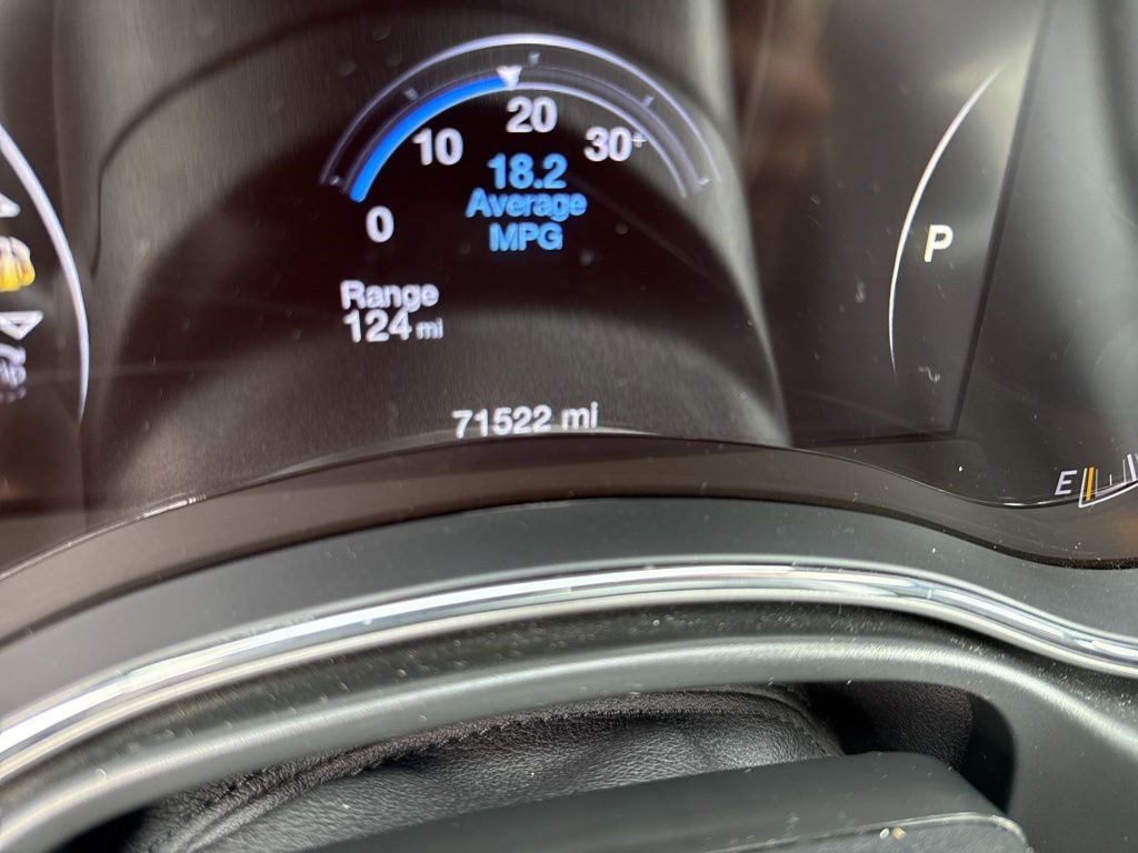 Used 2021 Jeep Grand Cherokee Limited w/ Sun & Sound Group image 15