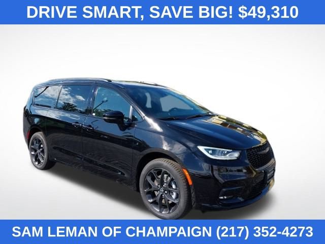 New 2026 Chrysler Pacifica Limited w/ S Appearance Package