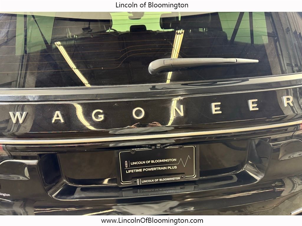 Used 2024 Jeep Wagoneer L Series II w/ Flexible Seating Group image 25