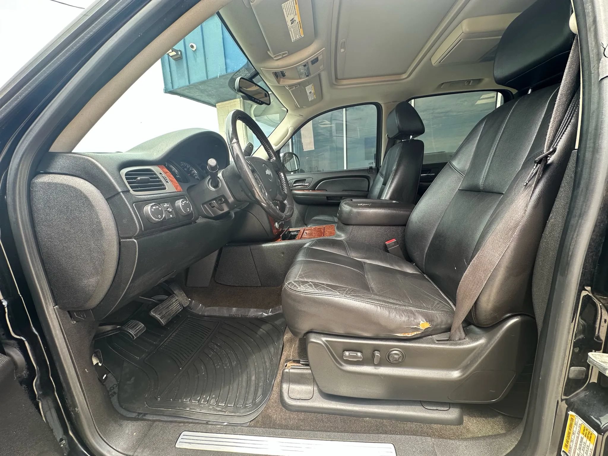 Used 2008 Chevrolet Avalanche LTZ w/ LTZ Preferred Equipment Group AWD/4WD image 8