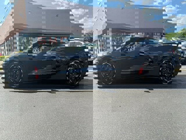 Used 2024 Chevrolet Corvette Stingray Premium Conv w/ Z51 Performance Package image 4