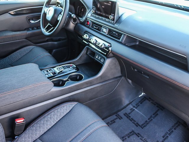 Certified 2024 Honda Pilot Sport image 17