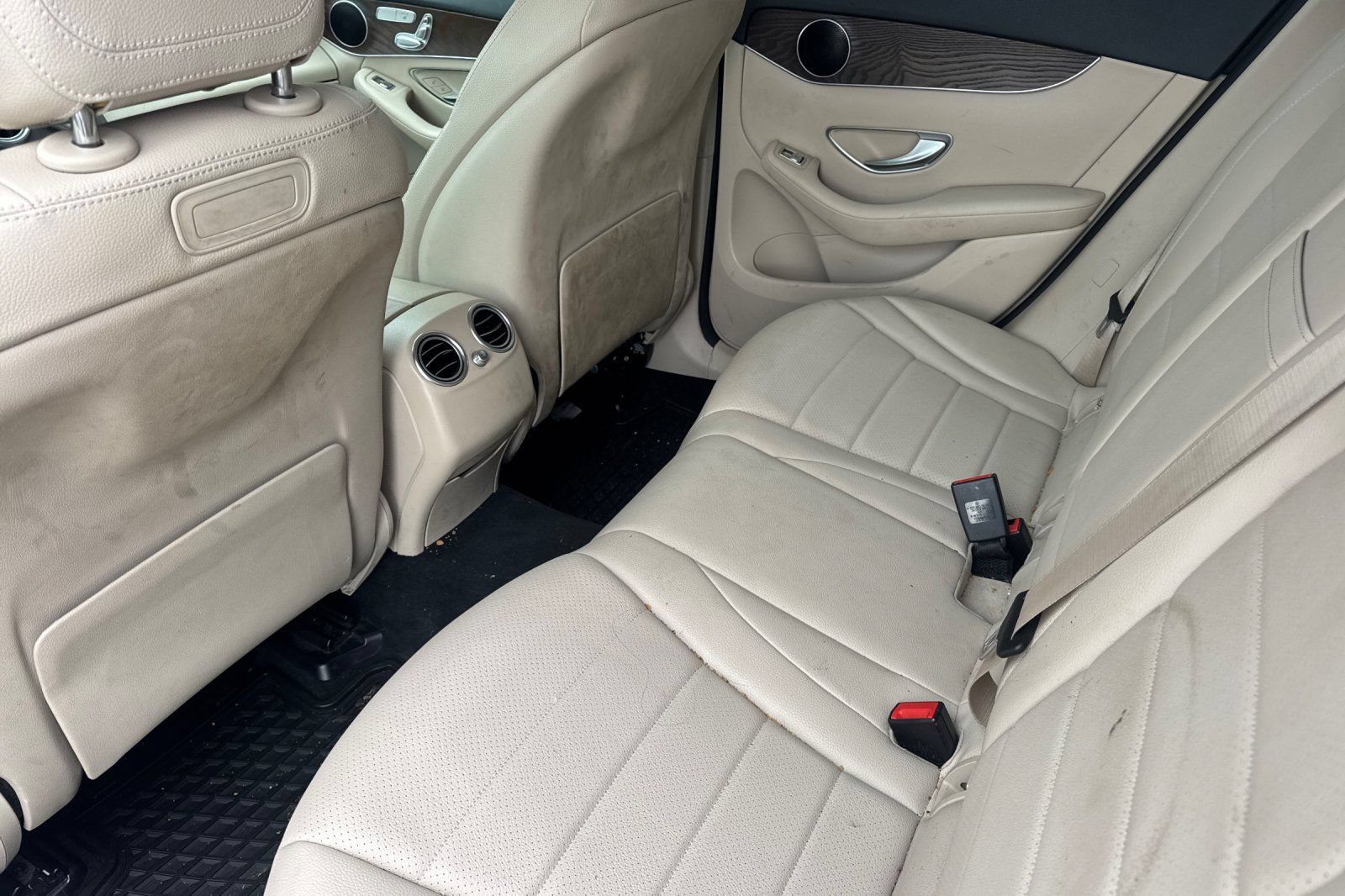 Used 2019 Mercedes-Benz GLC 300 4MATIC image 14