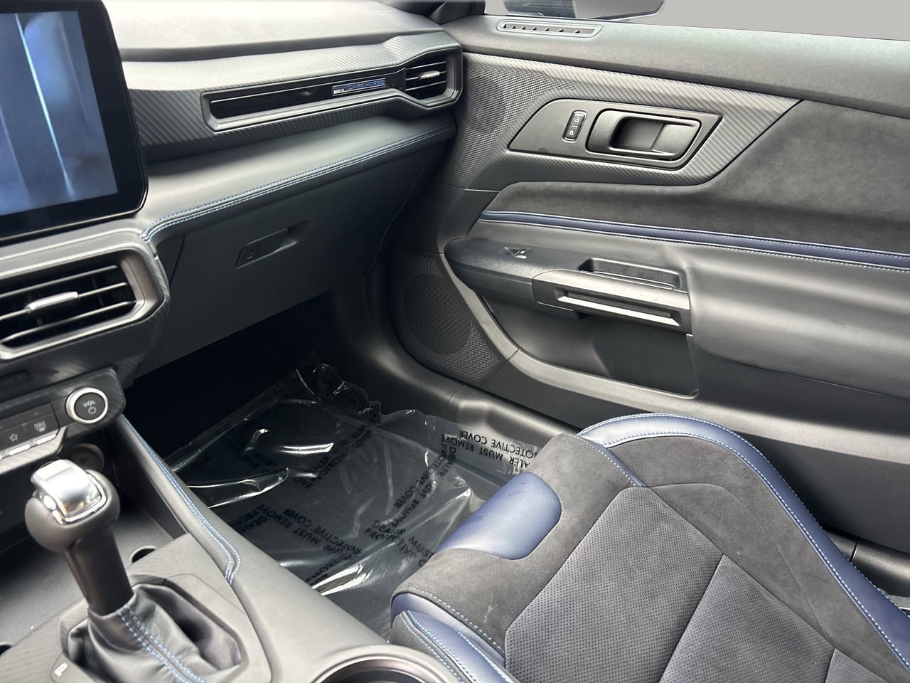 Used 2025 Ford Mustang Dark Horse image 15