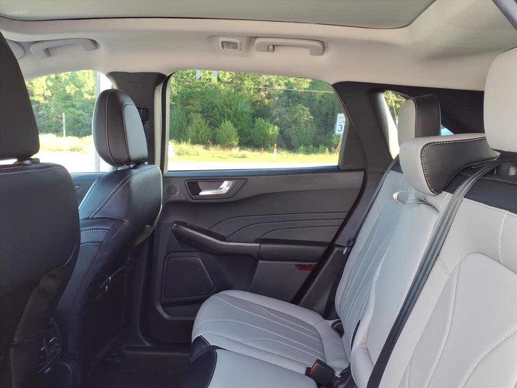 New 2026 Ford Escape SE image 7
