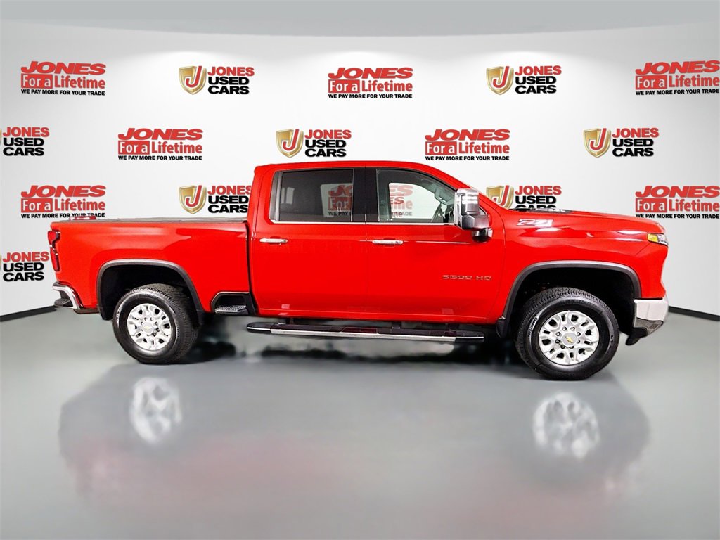 Used 2024 Chevrolet Silverado 3500 LTZ w/ LTZ Convenience Package image 18