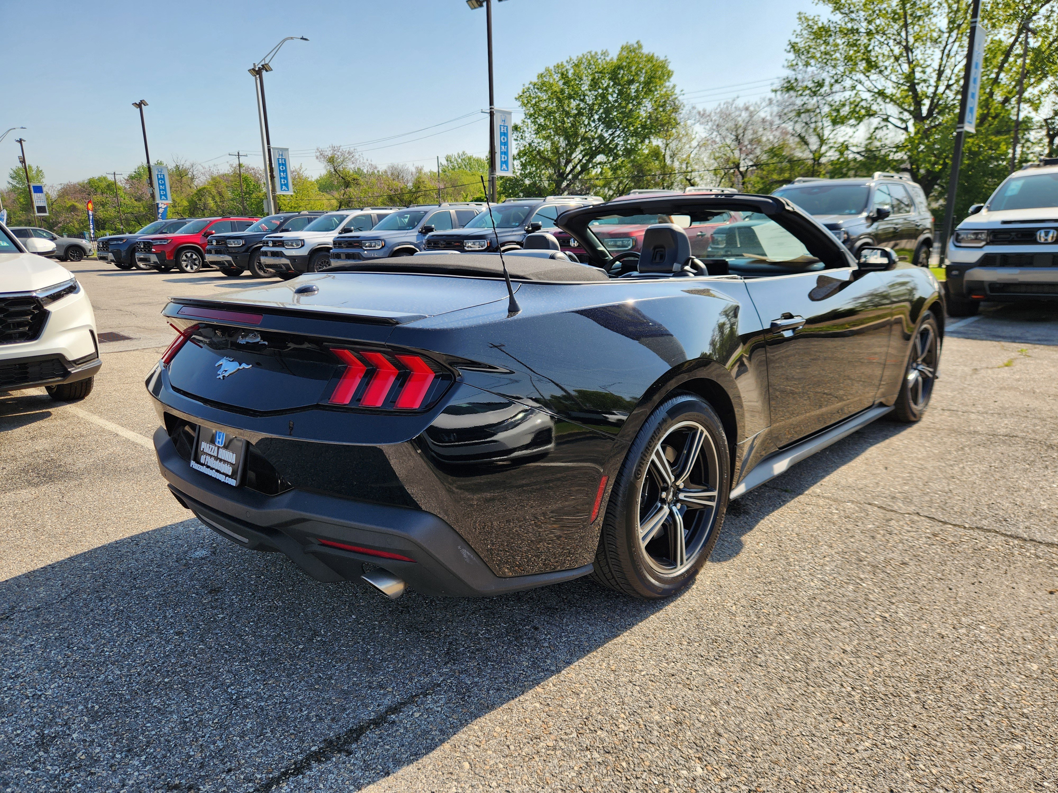 Used 2024 Ford Mustang Premium image 10