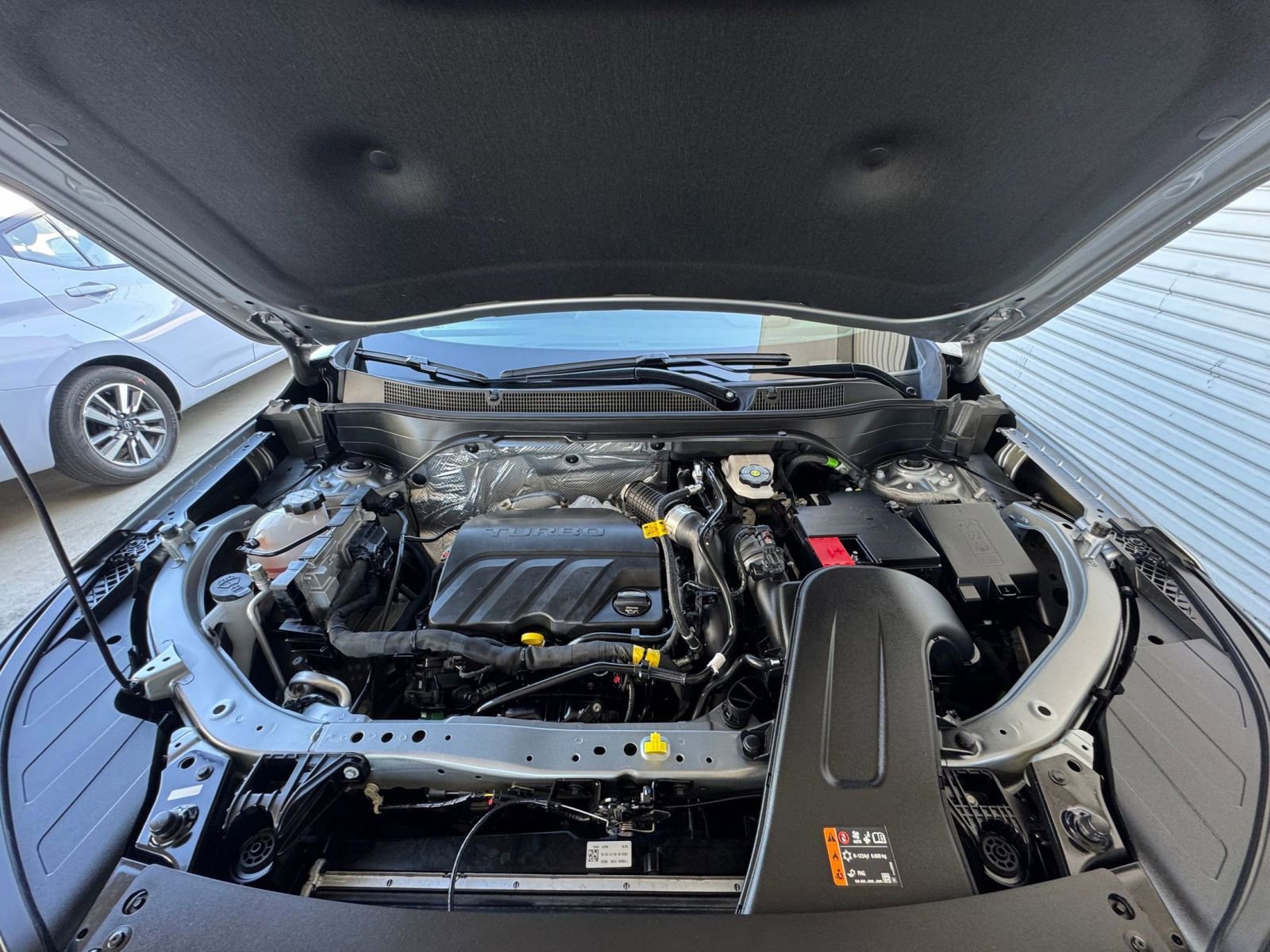 Used 2025 Chevrolet Trax LT image 32