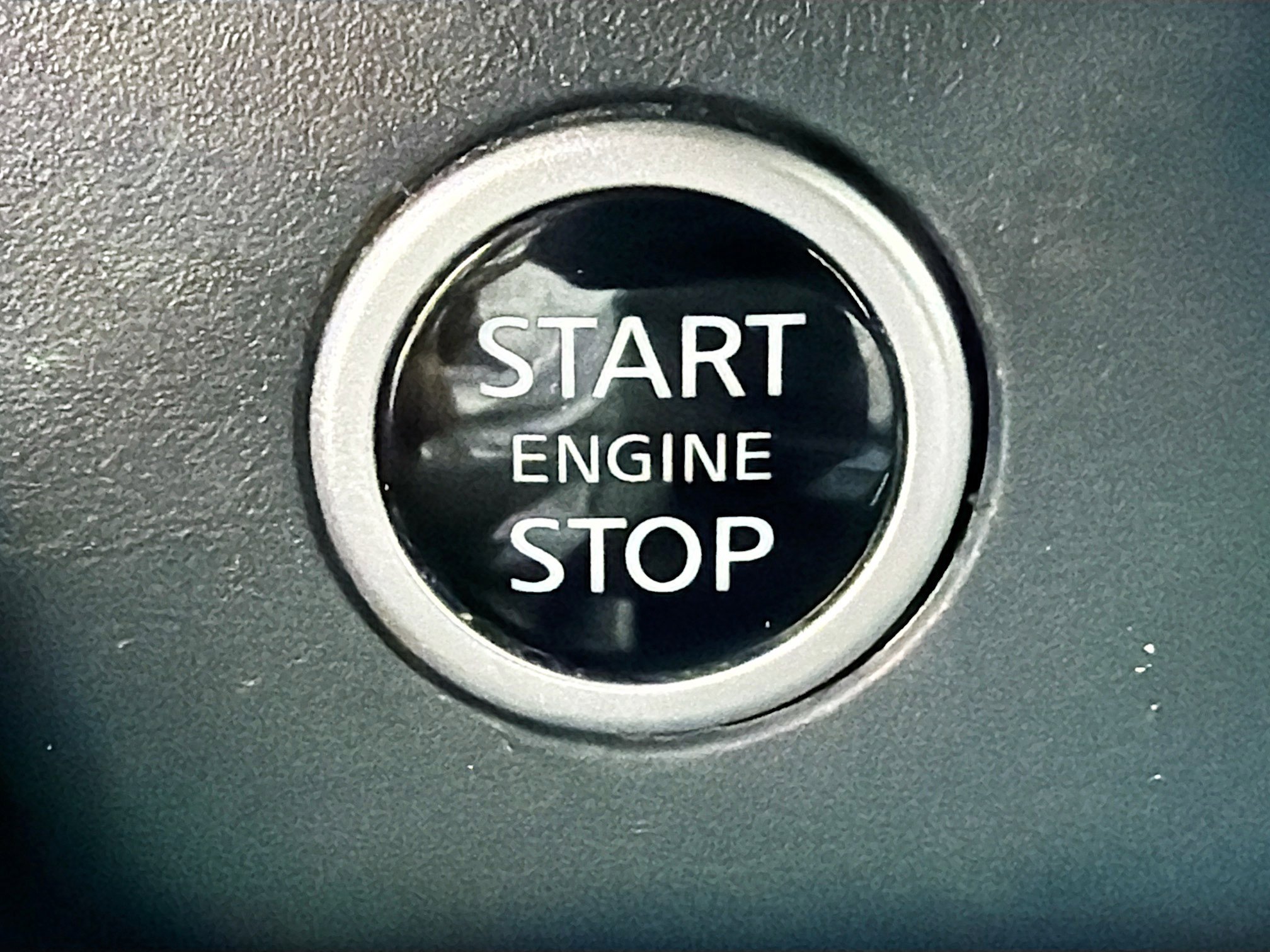 Used 2023 Nissan Rogue SV image 34
