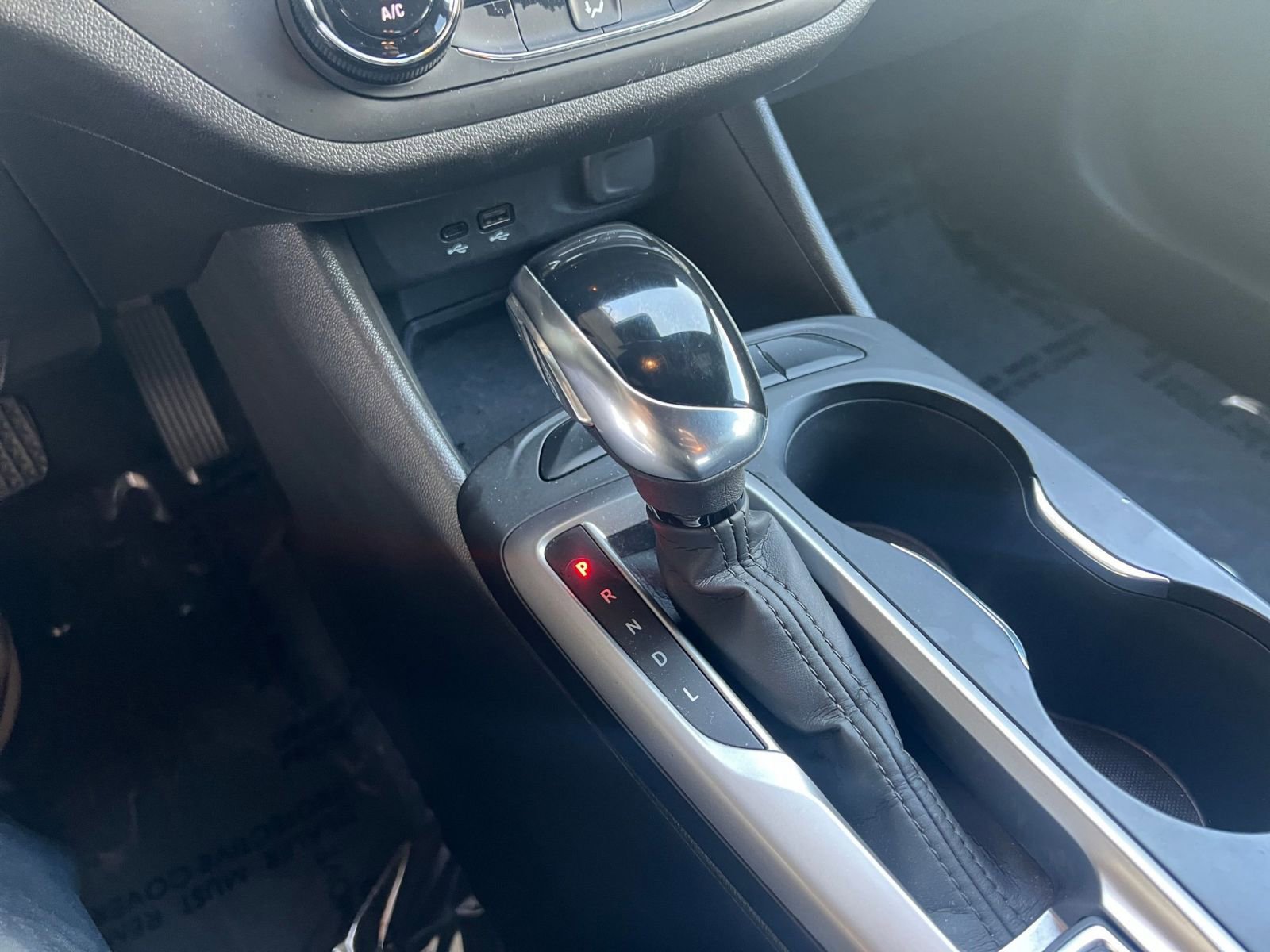 Used 2025 Buick Envista Preferred image 41