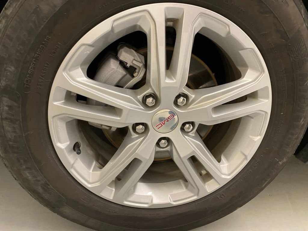 Certified 2023 GMC Terrain SLE image 27