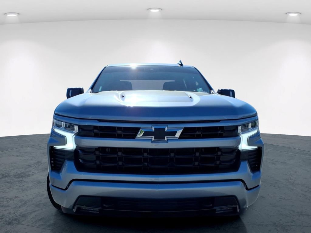 Used 2024 Chevrolet Silverado 1500 RST w/ Z71 Off-Road Package AWD/4WD image 4