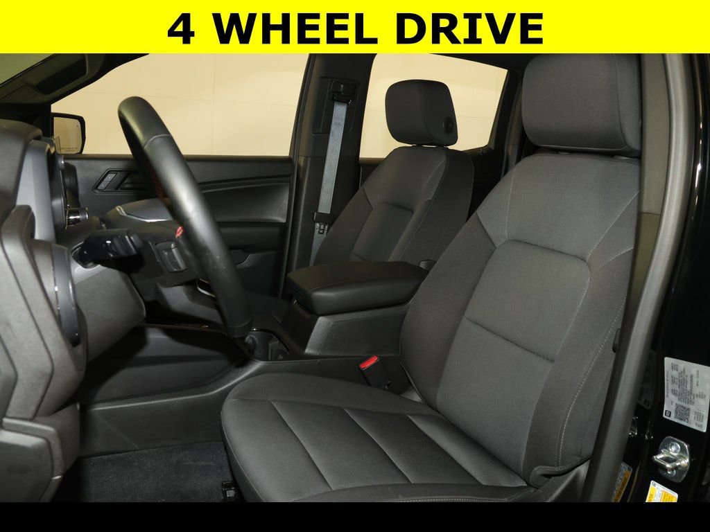 Used 2025 Chevrolet Colorado W/T w/ WT Custom Package image 3