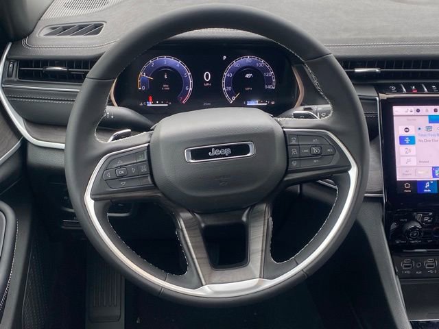 New 2025 Jeep Grand Cherokee L Limited w/ Luxury Tech Group II image 40