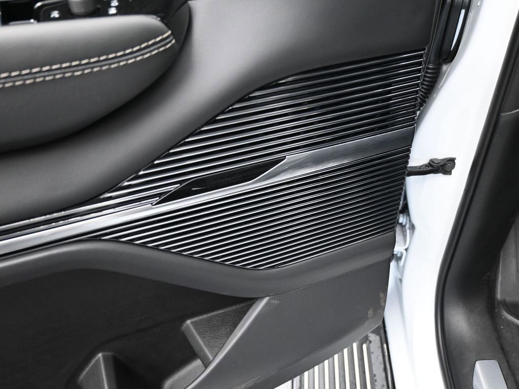 Used 2024 Jeep Grand Wagoneer Series II w/ Quick Order Packagew 28T image 15