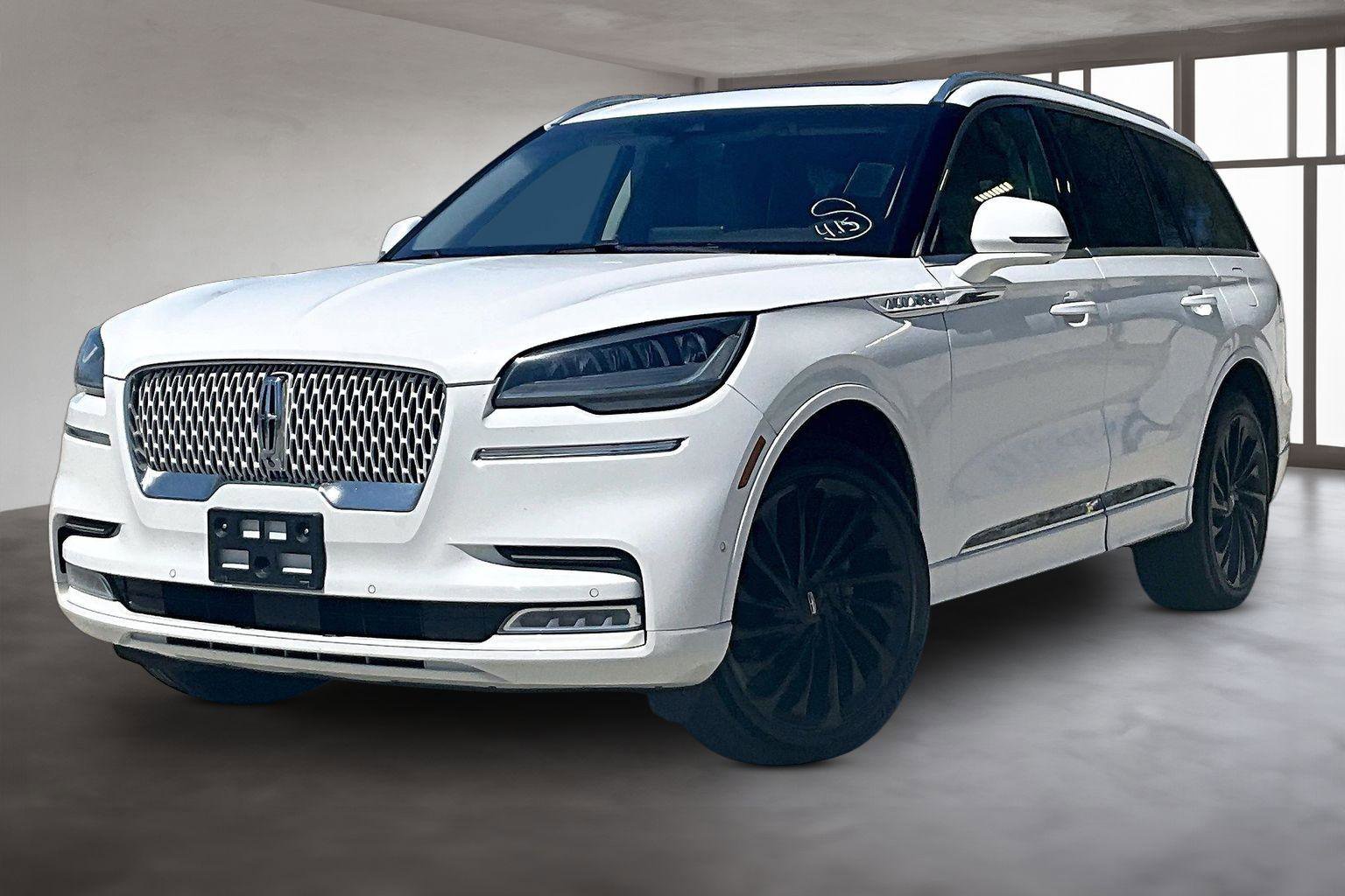 Used 2021 Lincoln Aviator Reserve w/ Equipment Group 208A image 2