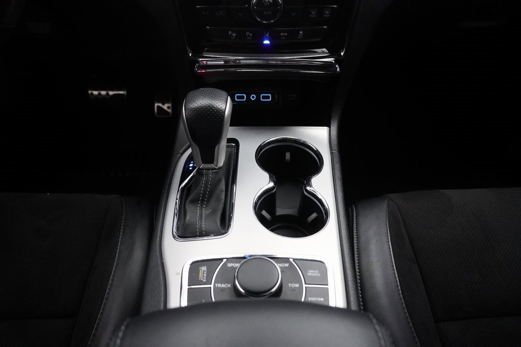 Used 2020 Jeep Grand Cherokee SRT image 19