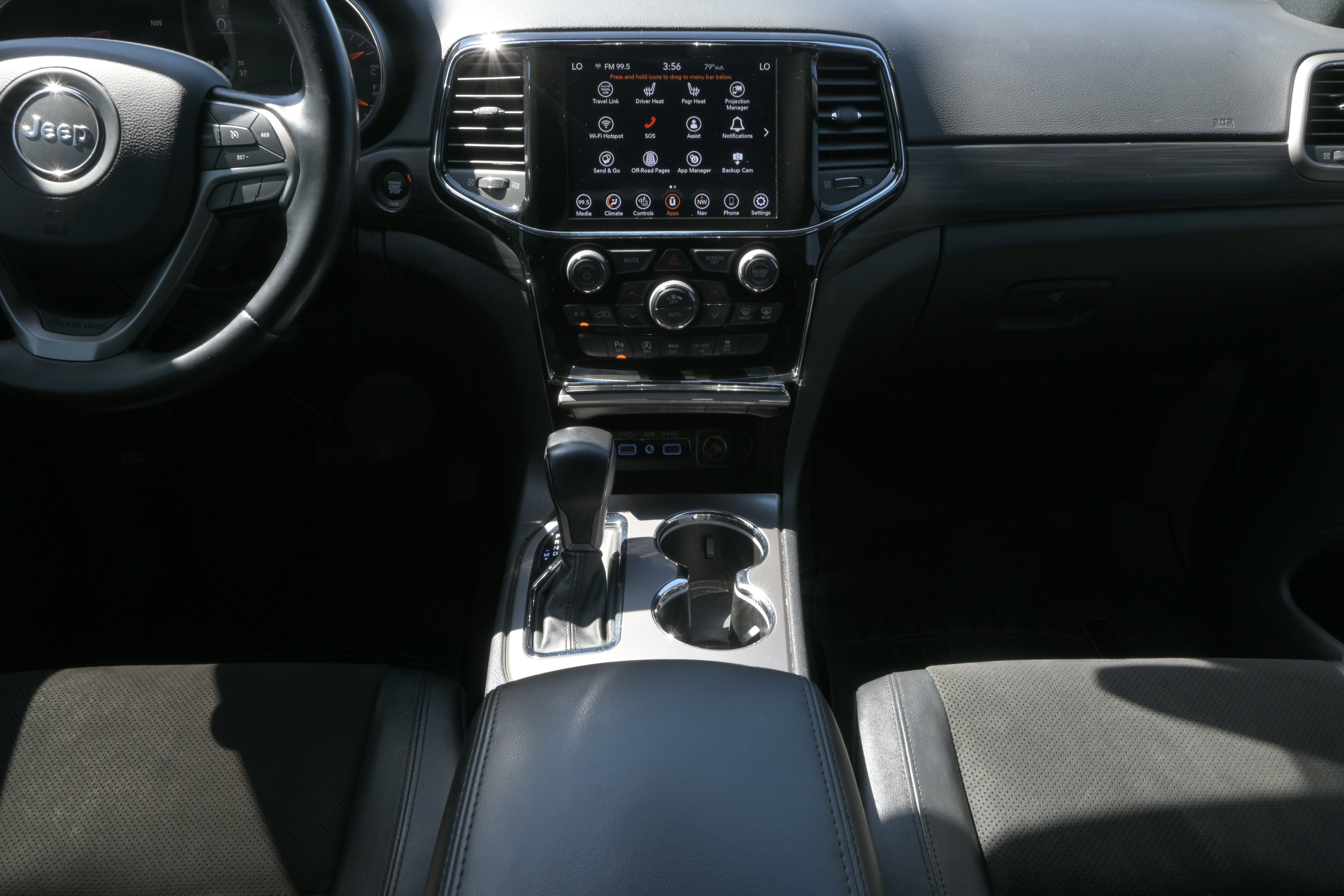 Used 2022 Jeep Grand Cherokee Laredo X AWD/4WD image 12