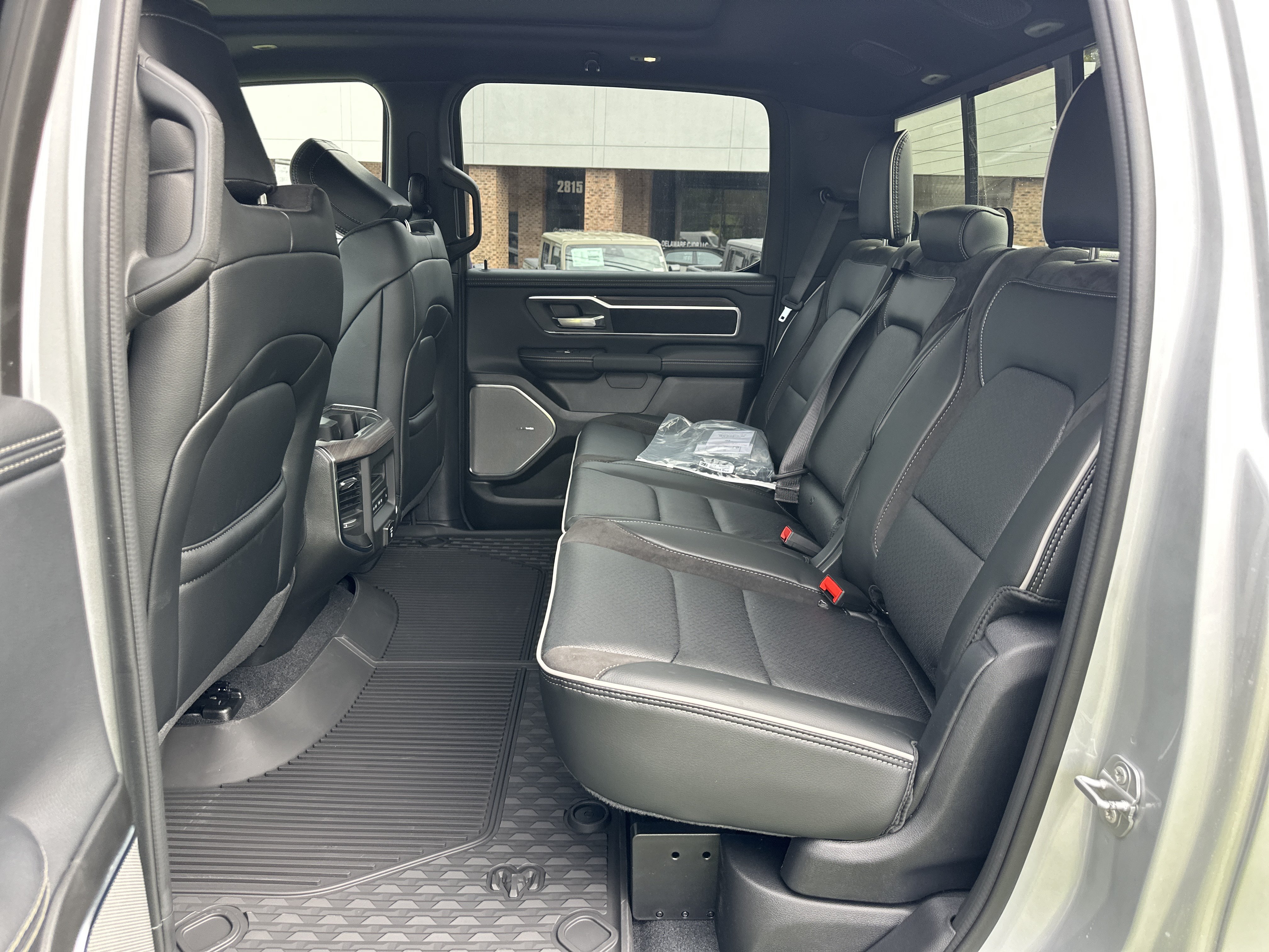 New 2027 RAM 1500 Laramie AWD/4WD image 33