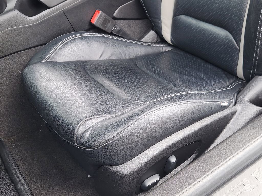 Used 2020 Chevrolet Camaro LS RWD image 18