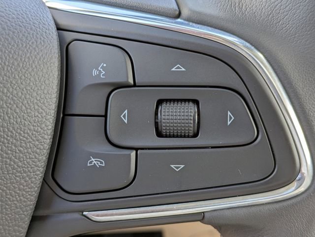 Used 2023 Buick Envision Avenir image 35