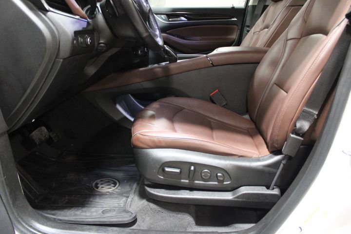 Used 2020 Buick Enclave Avenir w/ Avenir Technology Package image 22