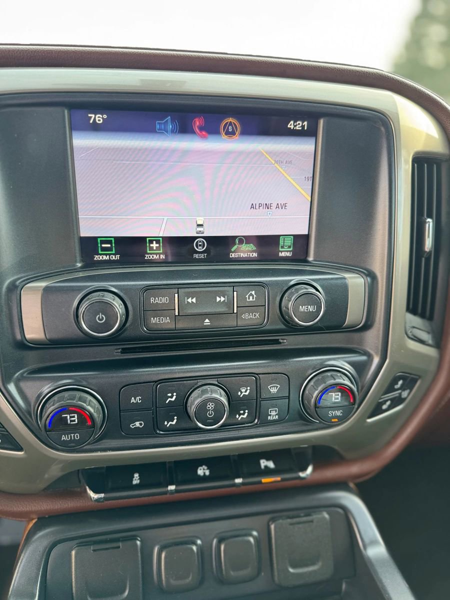 Used 2014 Chevrolet Silverado 1500 High Country image 16
