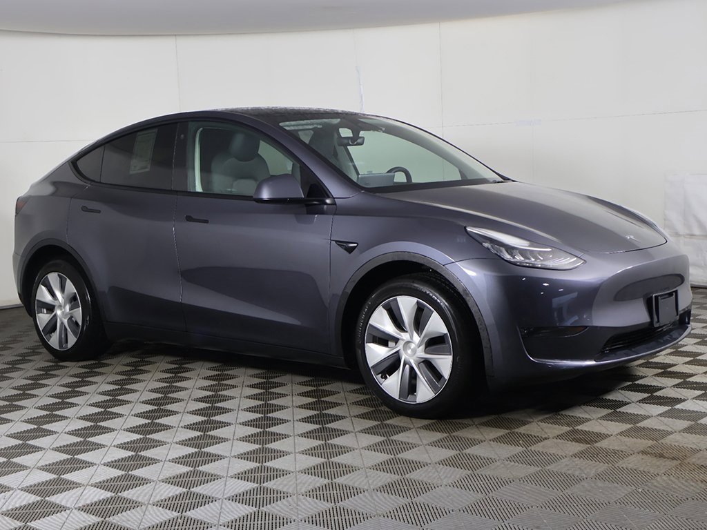 Used 2023 Tesla Model Y Long Range image 51
