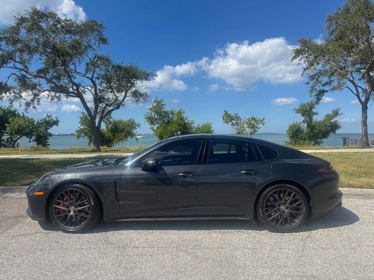 Used 2017 Porsche Panamera Turbo w/ Sport Package image 8