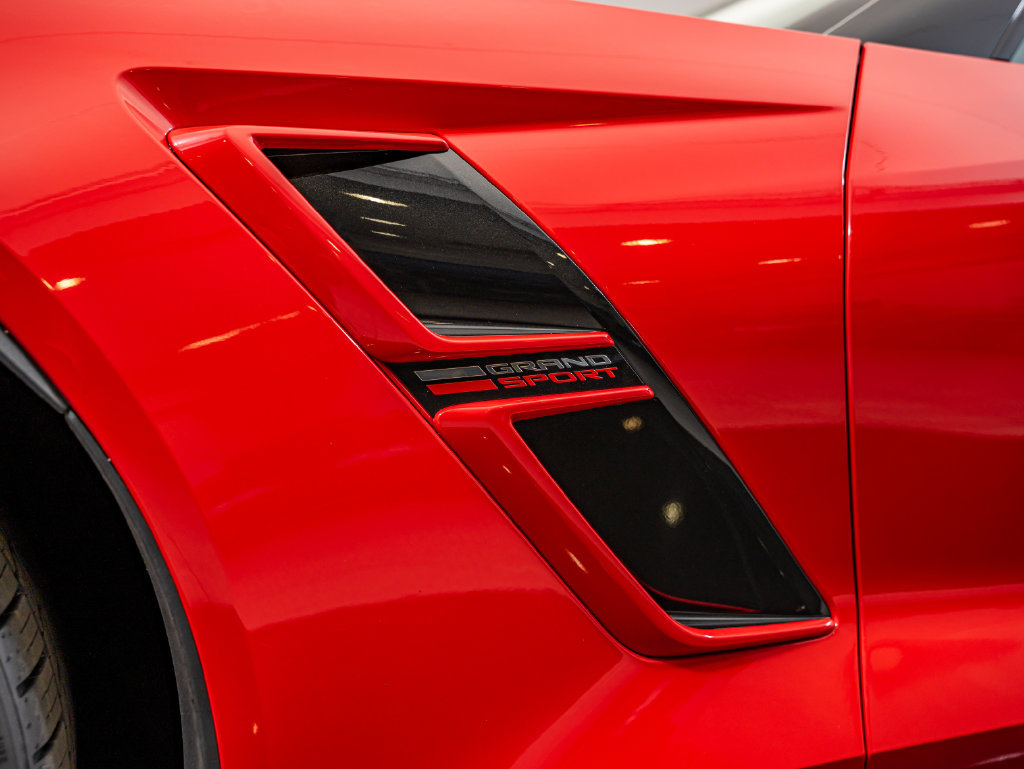 Used 2019 Chevrolet Corvette Grand Sport RWD image 11