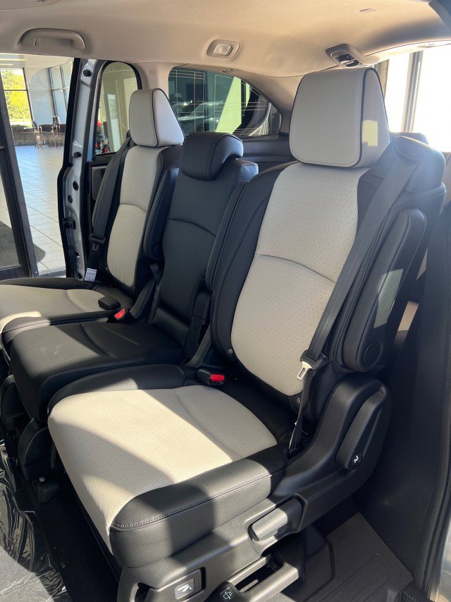 New 2026 Honda Odyssey Elite image 8