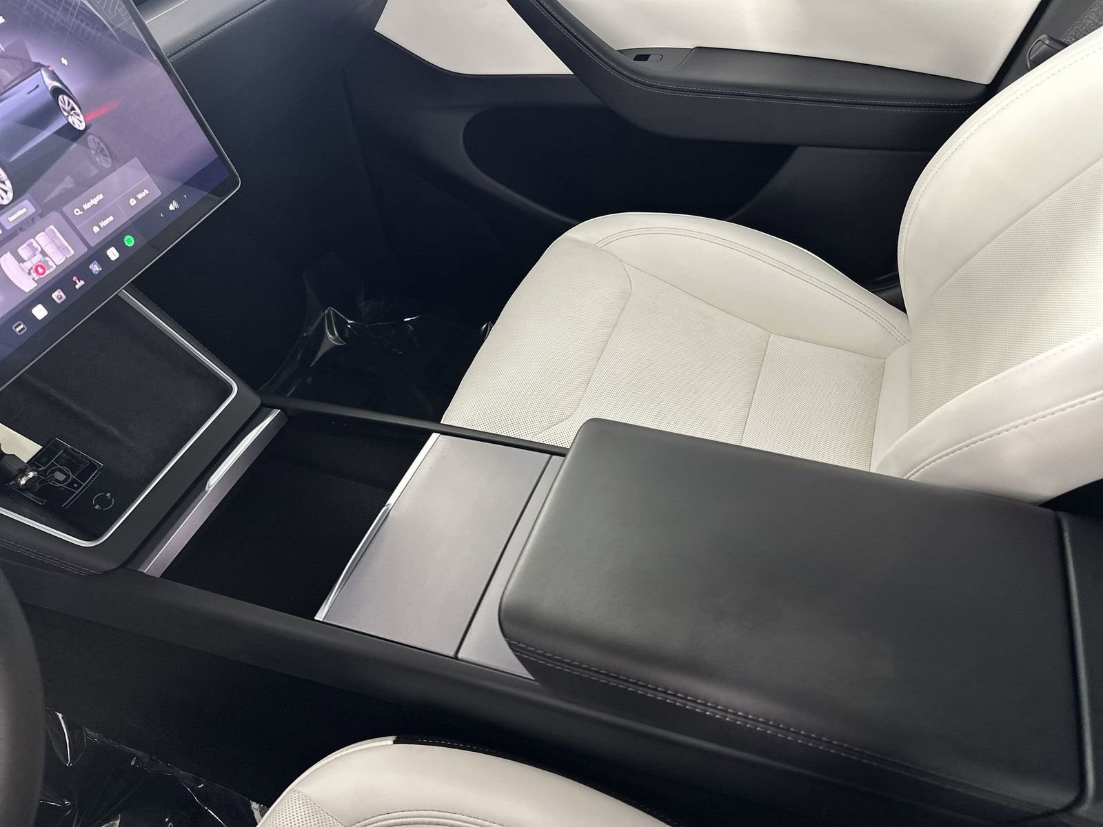 Used 2026 Tesla Model Y 2WD image 21