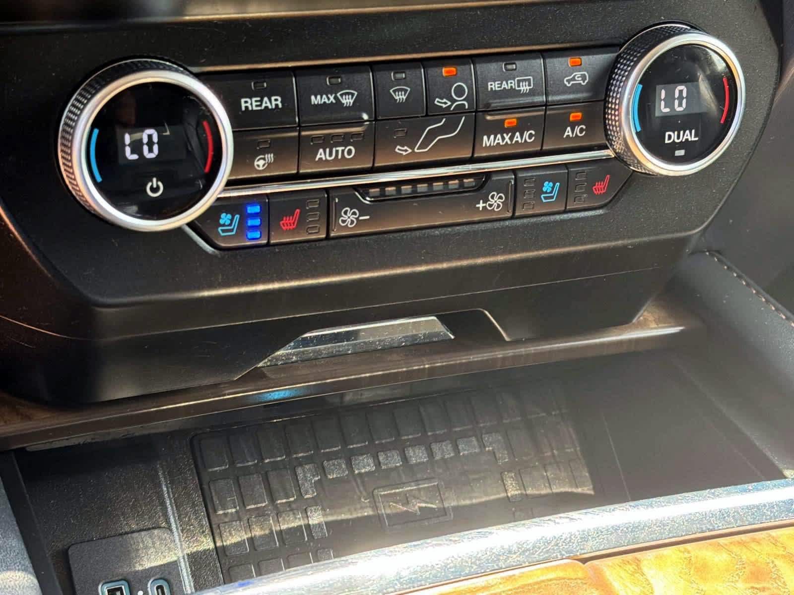 Used 2020 Ford Expedition Platinum AWD/4WD image 28