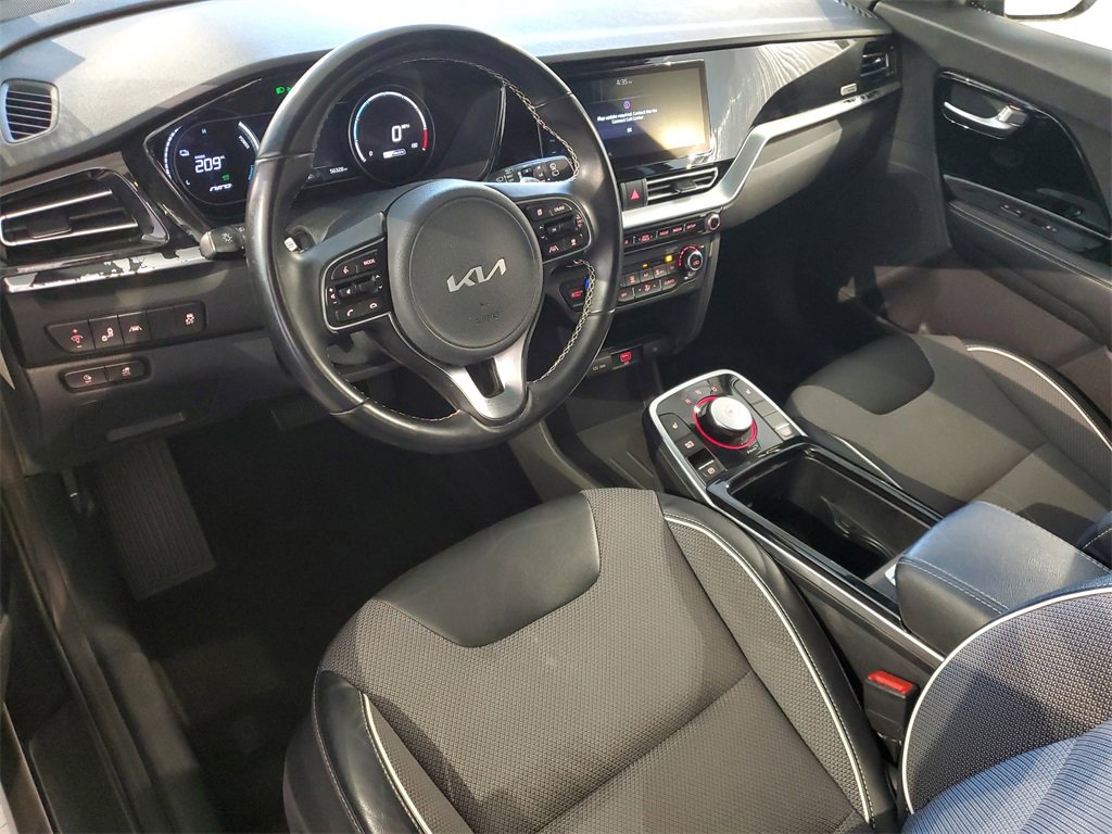 Used 2022 Kia Niro EX image 14