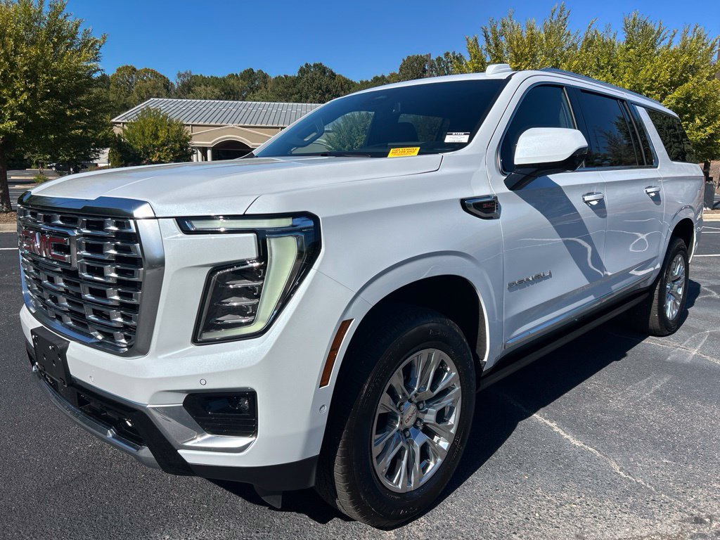 Used 2026 GMC Yukon XL Denali w/ Sun & Power Step Package AWD/4WD image 65