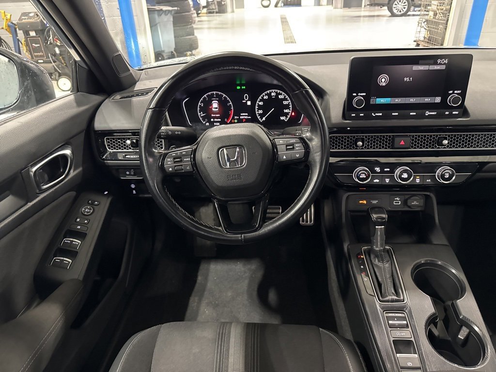 Used 2022 Honda Civic Sport image 2