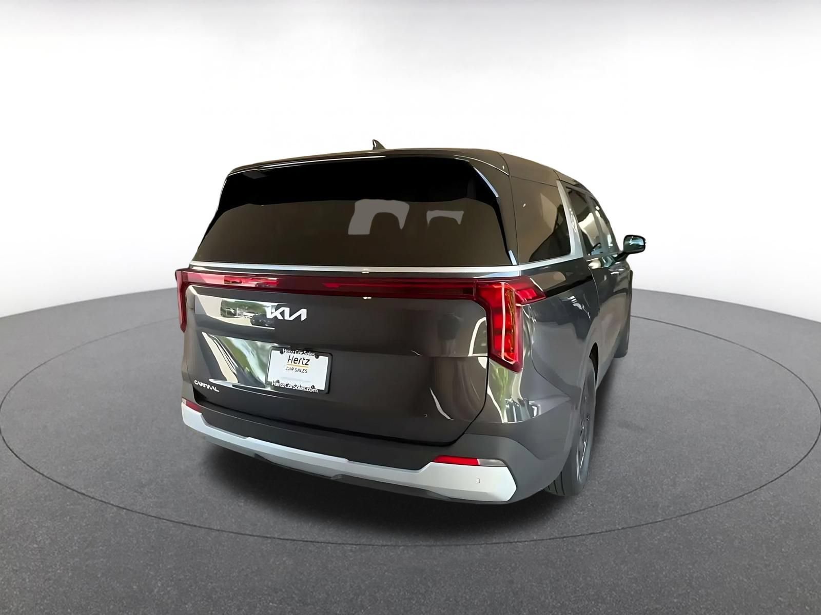 Used 2026 Kia Carnival FWD image 12