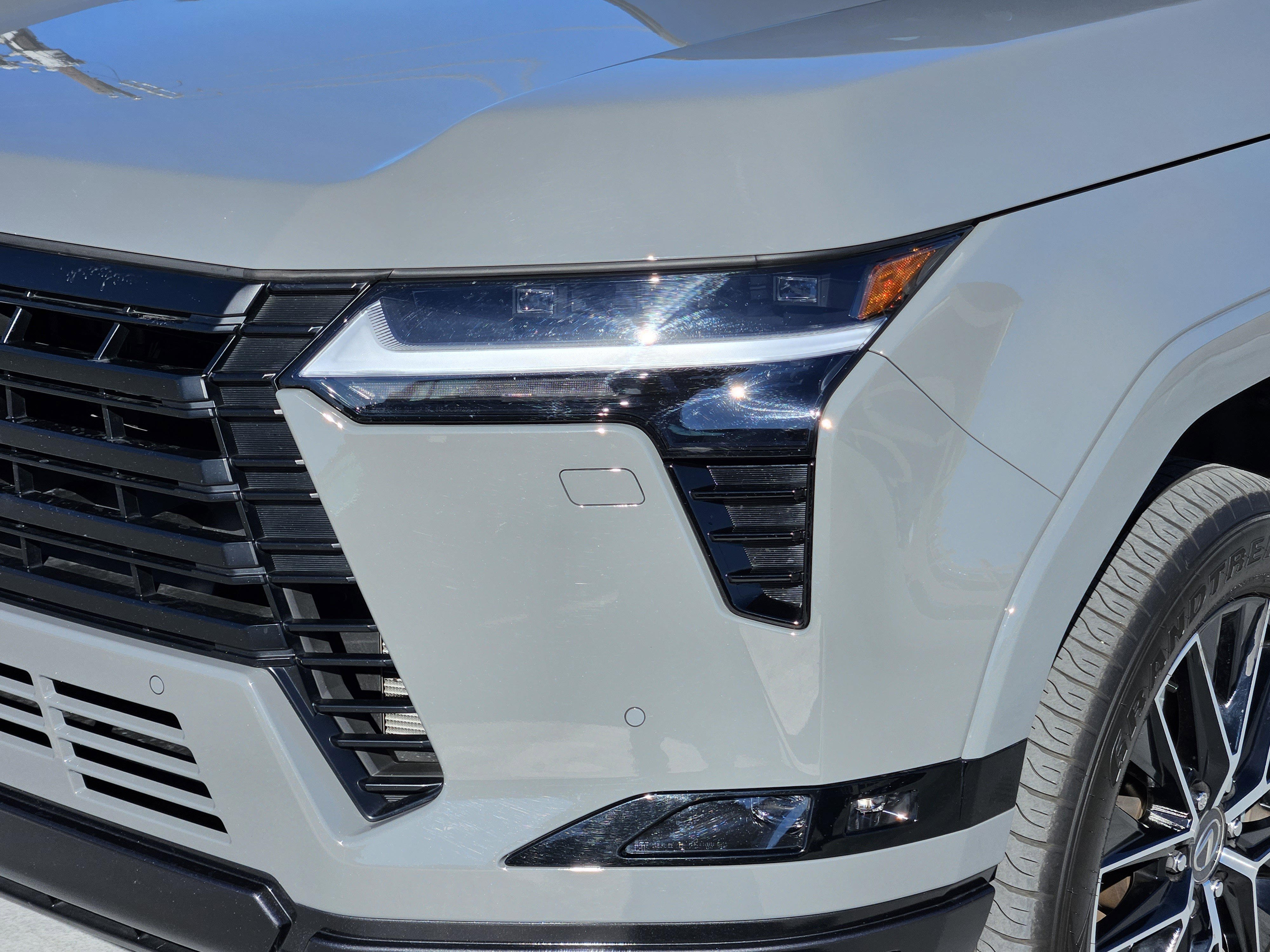 Used 2024 Lexus GX 550 image 11