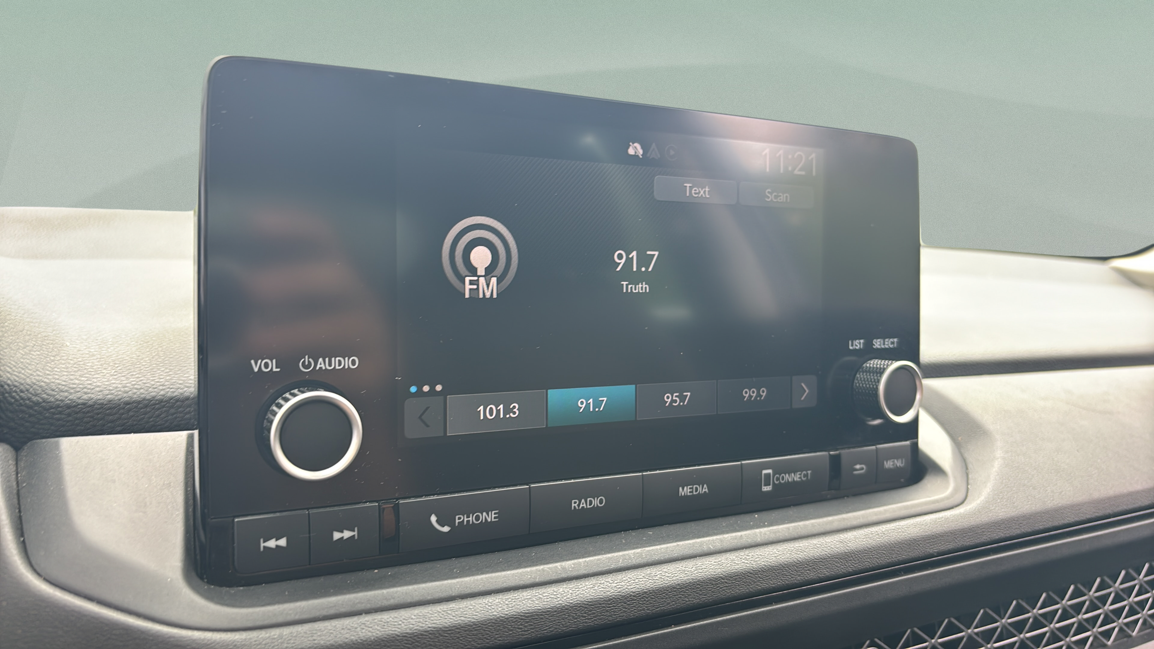 Certified 2023 Honda Accord EX image 26