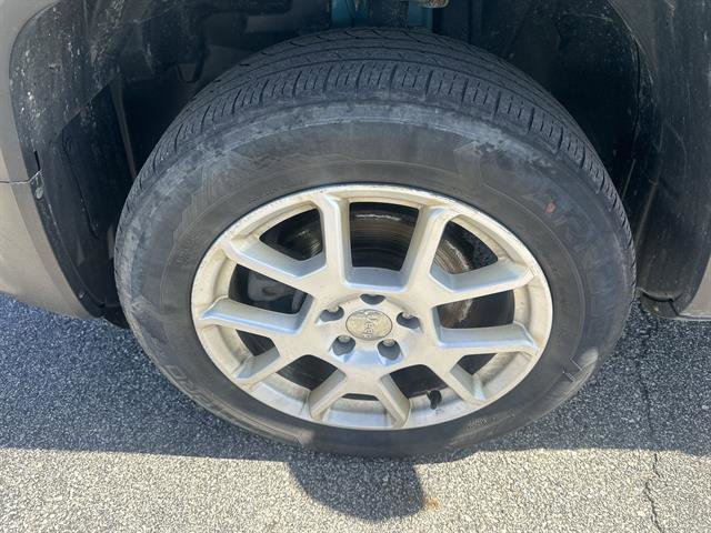 Used 2021 Jeep Renegade Limited w/ Sun & Sound Group AWD/4WD image 18