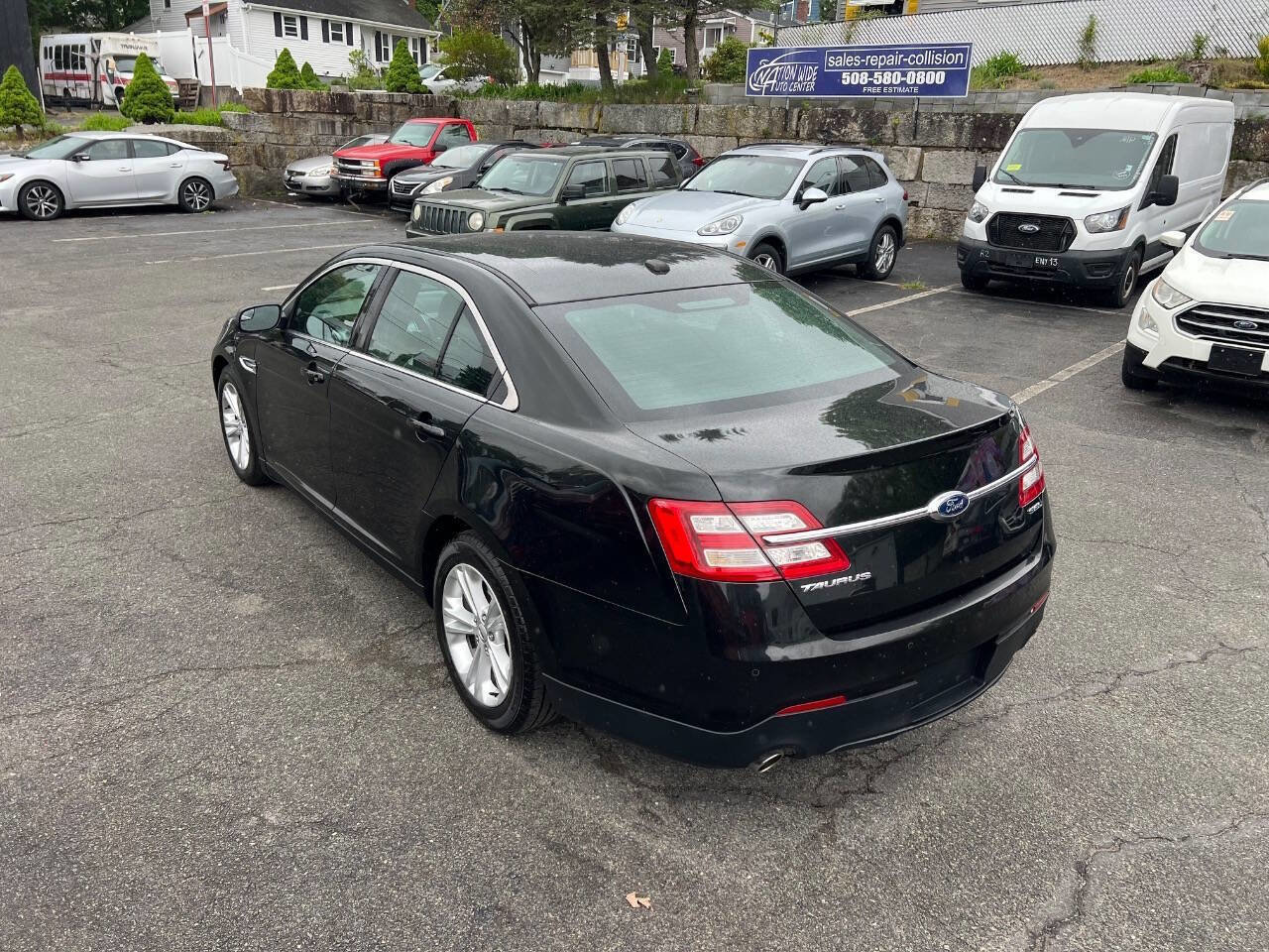 Used 2014 Ford Taurus SEL w/ Equipment Group 201A FWD image 15