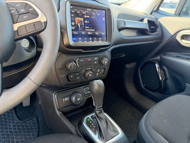 Used 2023 Jeep Renegade Altitude image 19
