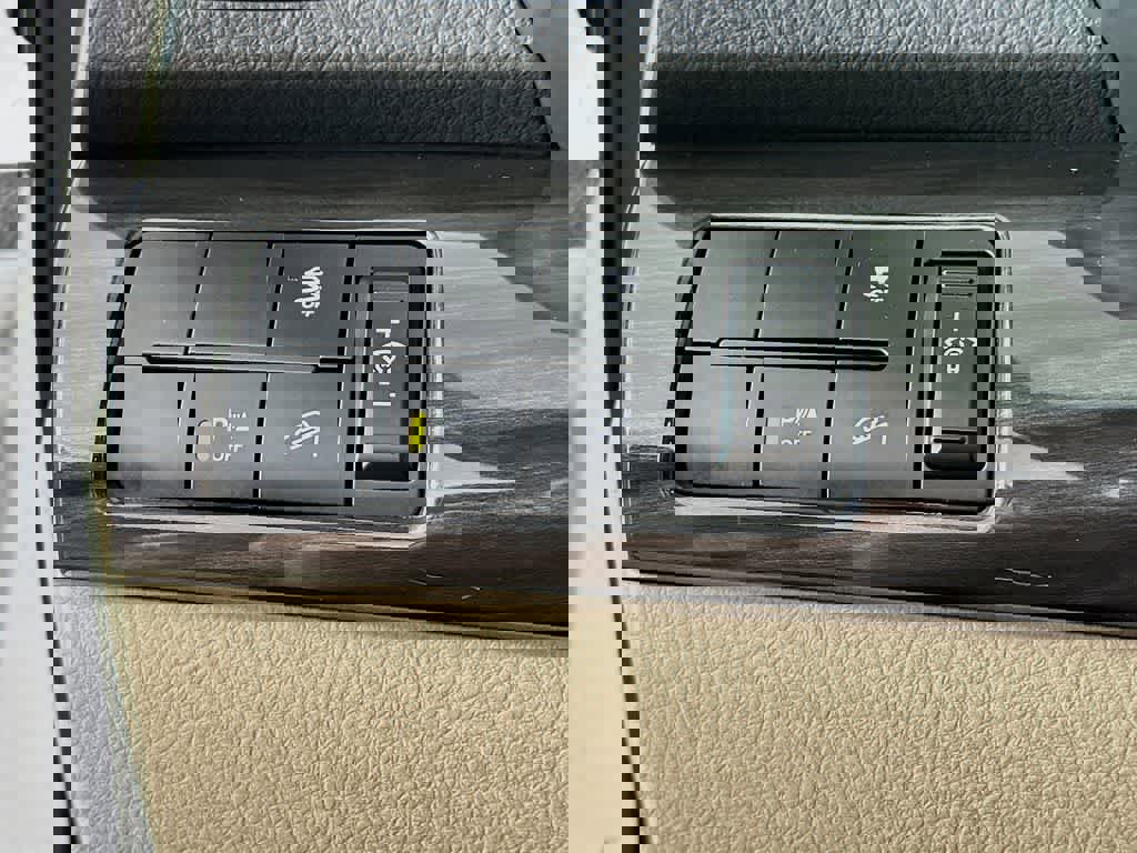 Used 2013 Kia Sorento LX w/ Convenience Pkg image 26