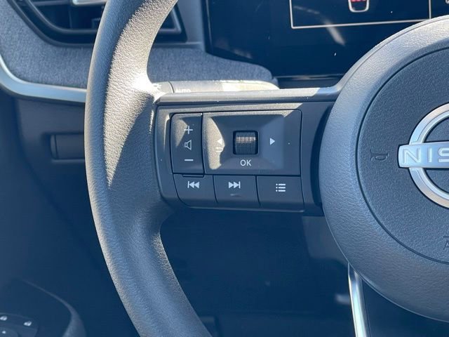 New 2025 Nissan Kicks SV FWD image 20