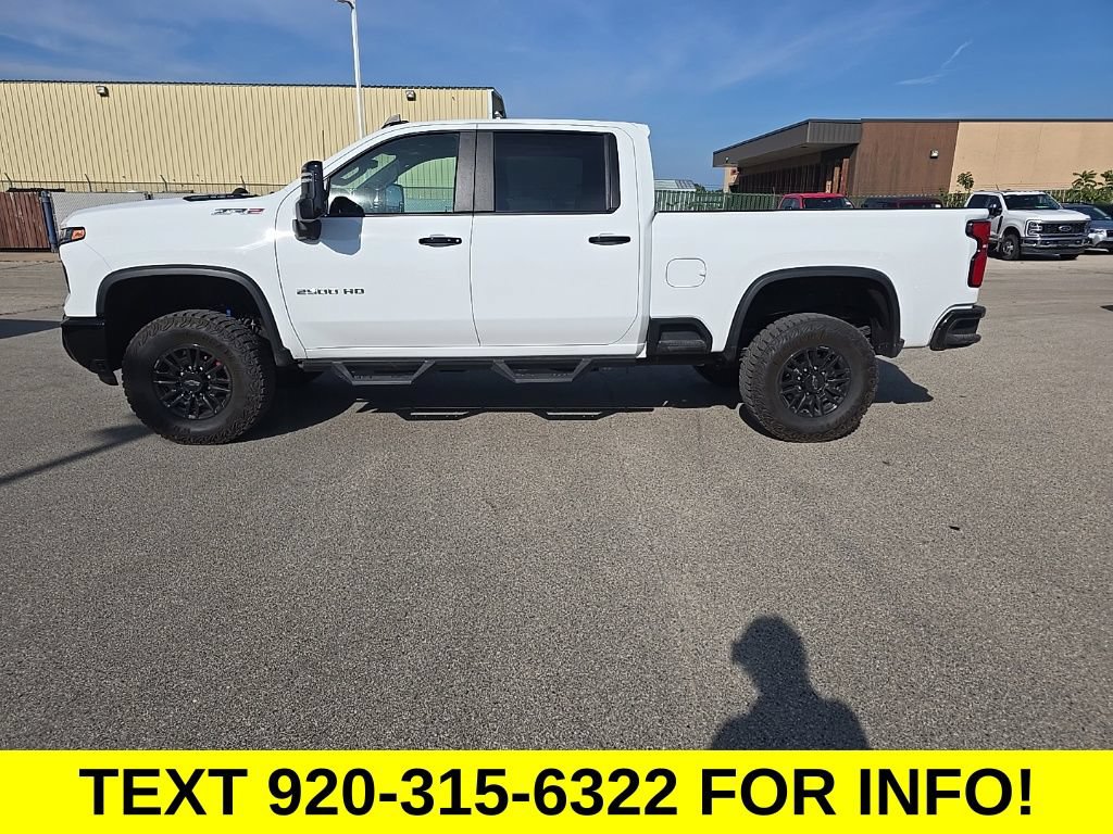 Used 2025 Chevrolet Silverado 2500 ZR2 w/ Technology Package AWD/4WD image 3