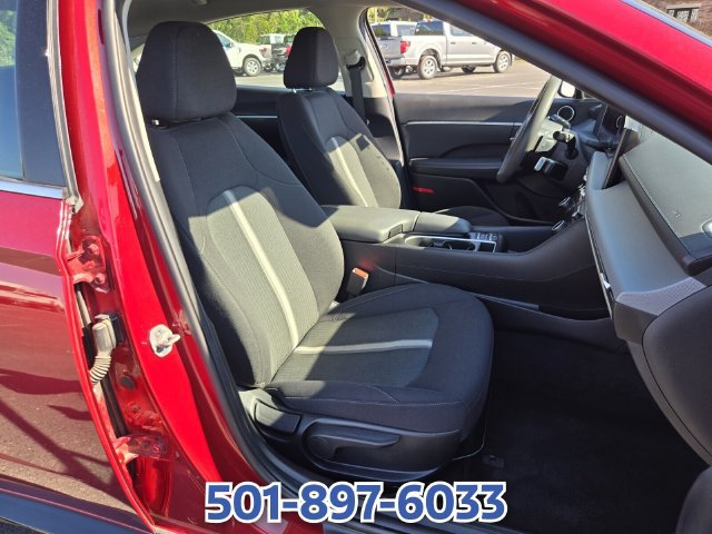 Used 2025 Hyundai Sonata SEL FWD image 17