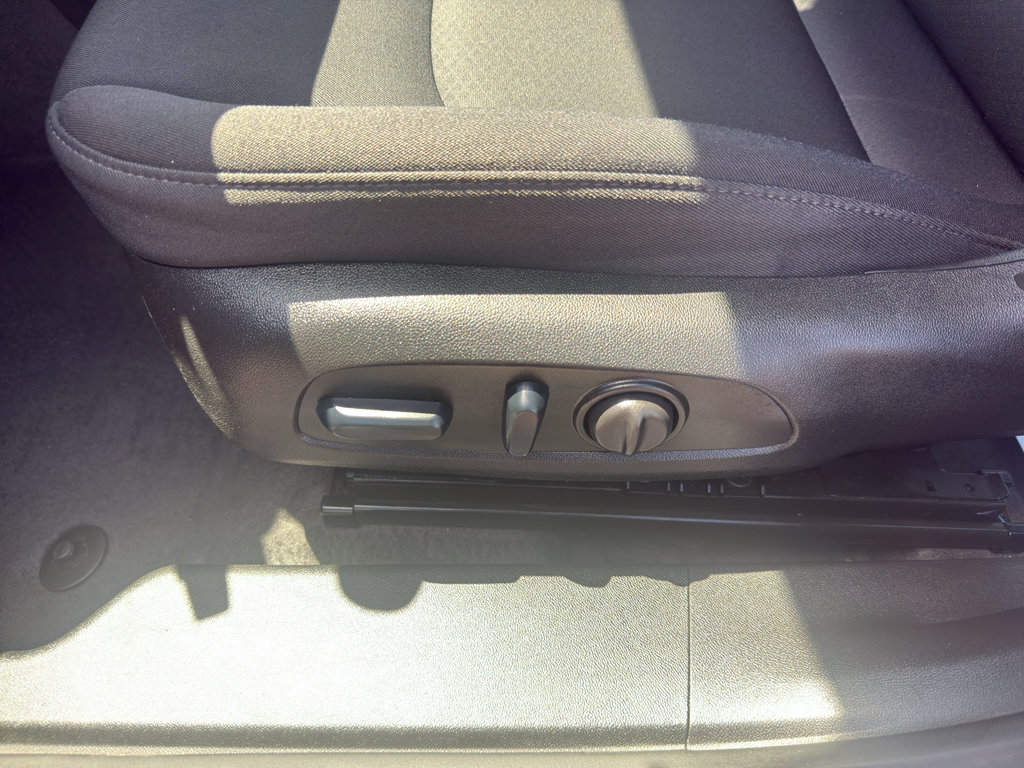 Used 2024 Chevrolet Malibu LT FWD image 15