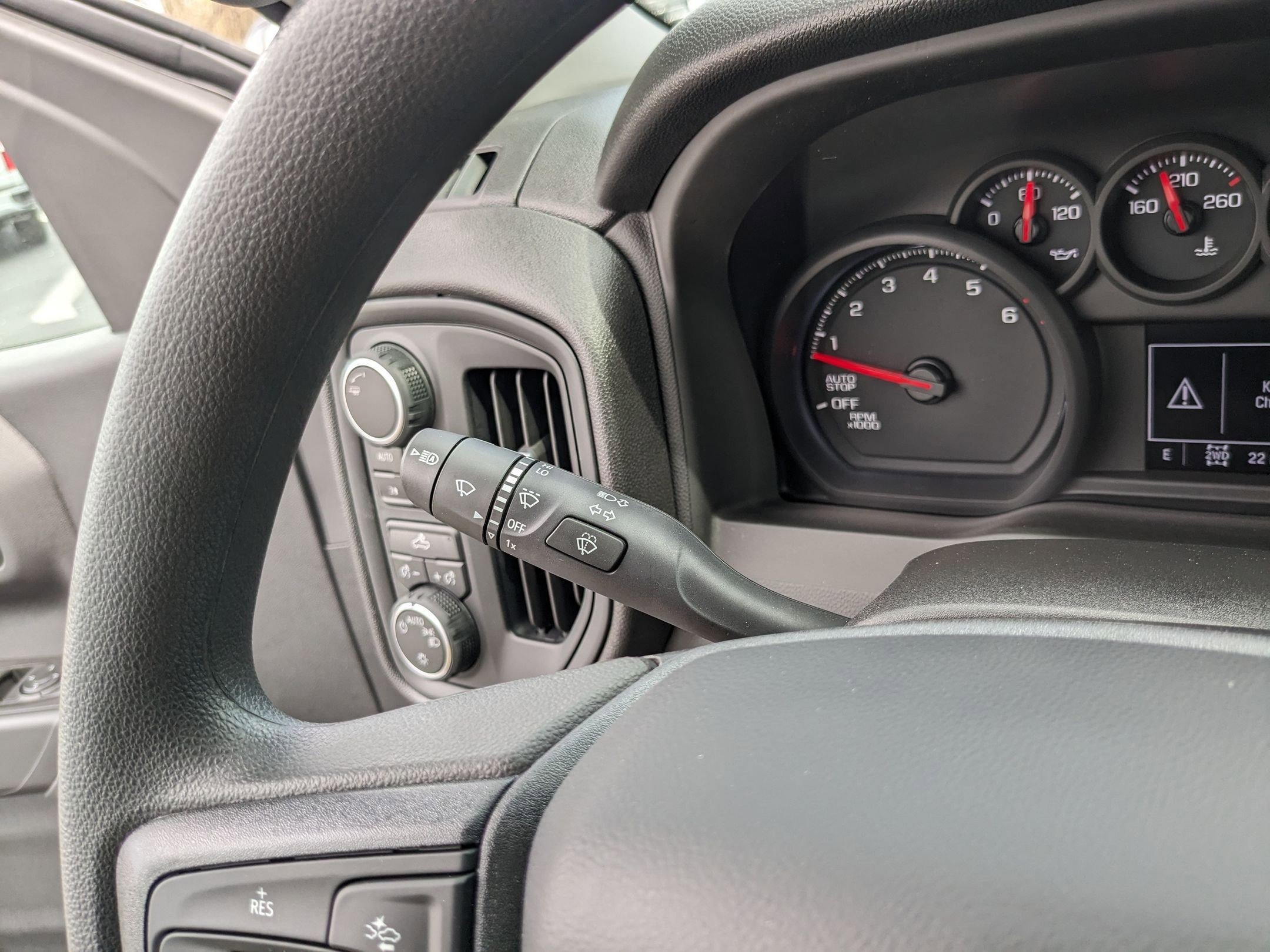 New 2025 Chevrolet Silverado 1500 W/T w/ Trailering Package image 15