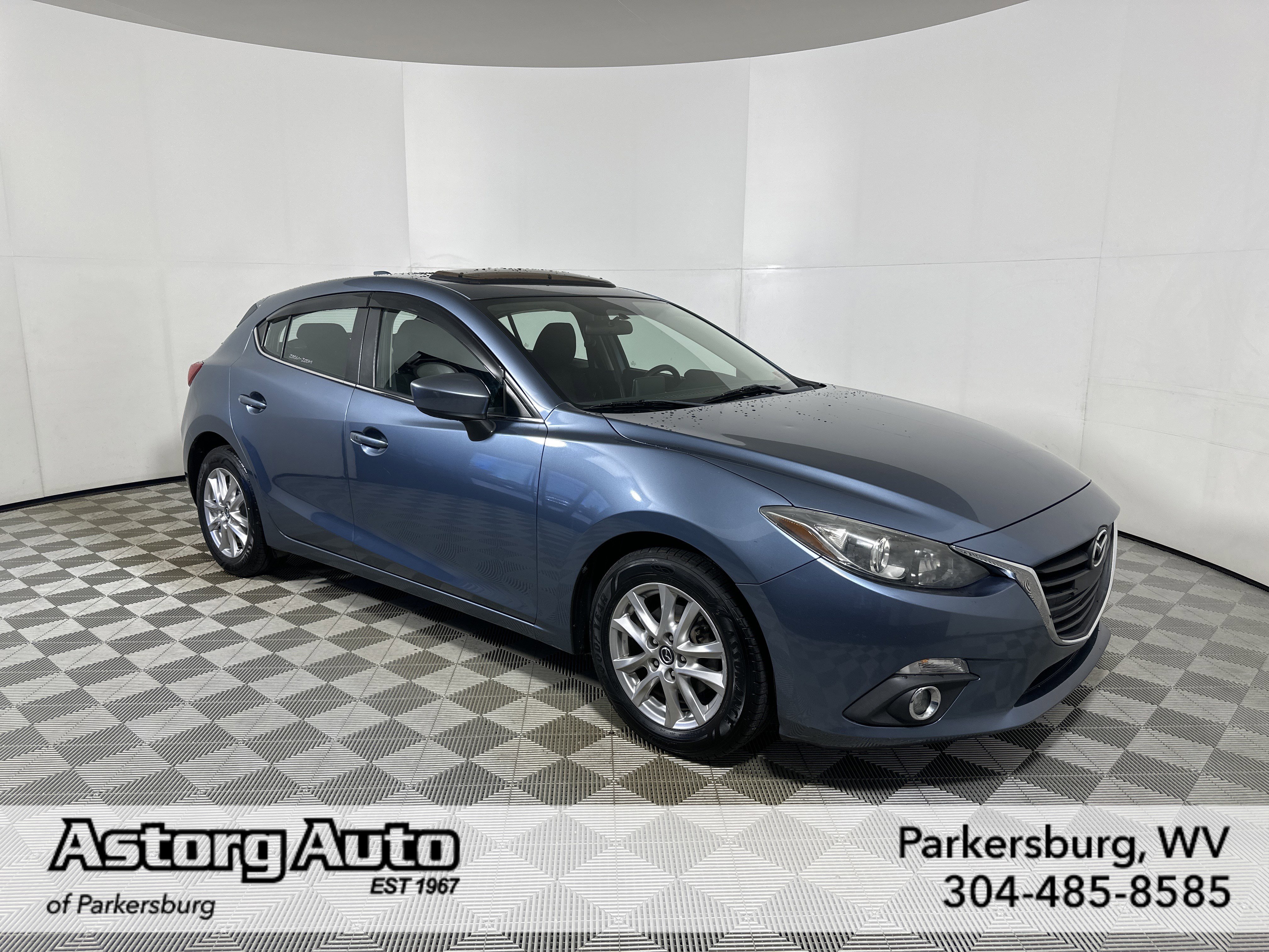 Used 2014 MAZDA MAZDA3 i Touring w/ Technology Package image 1